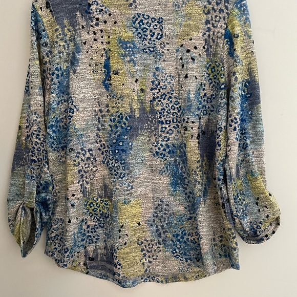 Ladies top - Picture 2 of 4